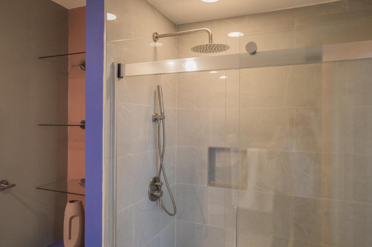 Designer Downtown Condo Suite - Splendid View Des Moines Esterno foto
