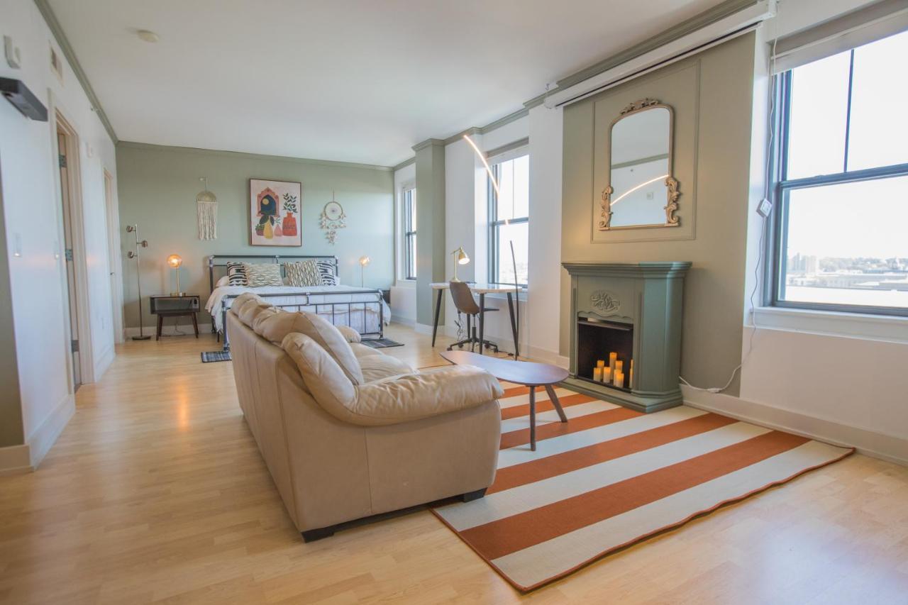 Designer Downtown Condo Suite - Splendid View Des Moines Esterno foto